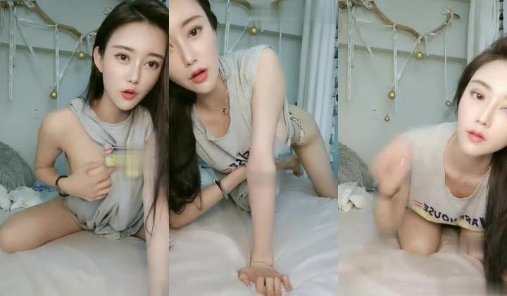 人在南京的御姐颜值有点高哦 也就9分吧，太妩媚了 像某当红明星，脸蛋儿太精致了 明星范儿十足，还有难得的顶级大奶瓜子