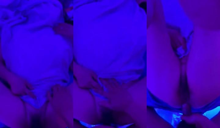 大奶阿姨 又来了 你不要拍了 闷死了 阿姨在家被小伙无套输出 骚水喷不停