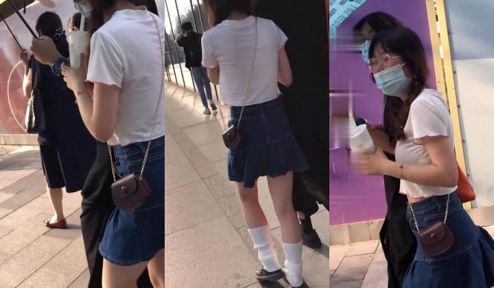 地铁商场贴身极限偸拍数位小姐姐裙内碰到几位超骚的反差婊不穿内裤真空露逼出门以为裙子长就没事了