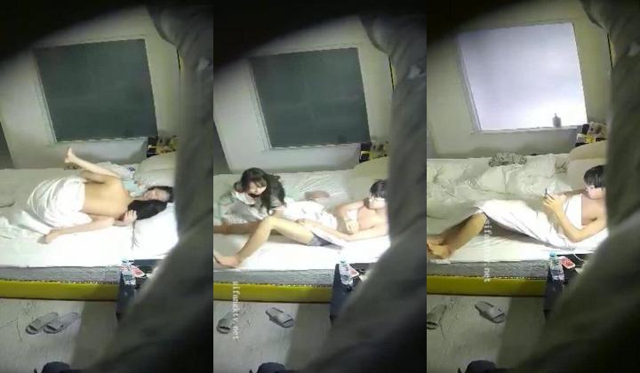 乐橙酒店偷拍 ️年轻小情侣各种姿势侧入对方妹子表情夸张