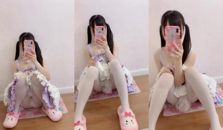 ️双马尾纯情小可爱 ️奶油肌肤纯欲系美少女〖蔡小熊〗表面乖巧的萌妹子背地里是个小骚货 大长腿少女清纯与风骚并存