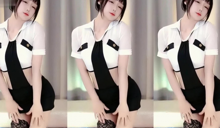 虎牙星秀主播女神级别清纯美女【林小花】首次私人定制露逼裸舞大尺度流出不亏是网红真会整活