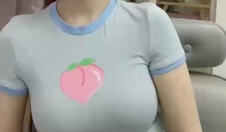 推特东航乘务员极品空姐【豆泥丸】福利私拍，足交啪啪女神骚起来是真顶，170完美长腿炮架