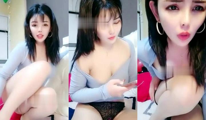 高颜值丰满身材大耳环妹子肉丝诱惑，开裆丝袜拨开内裤跳蛋塞逼，呻吟娇喘非常诱人