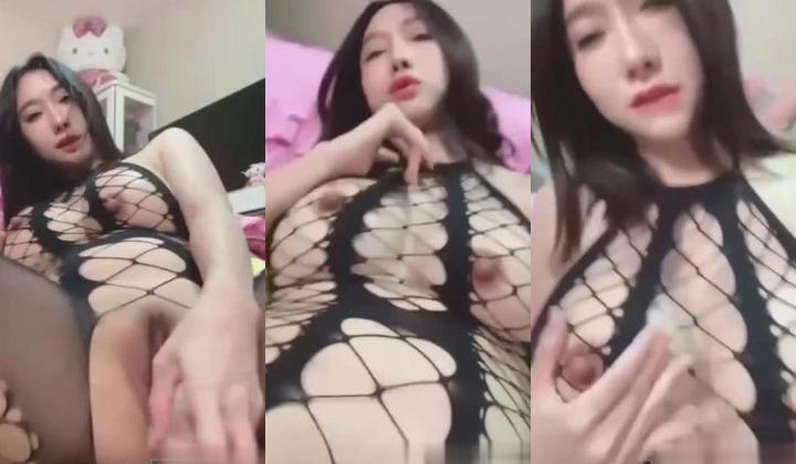【你的淫荡姨妈】泰国轻熟人妻型巨乳网黄御姐「Muaymyb」露脸大尺度私拍 风骚露出男女通吃多穴满足
