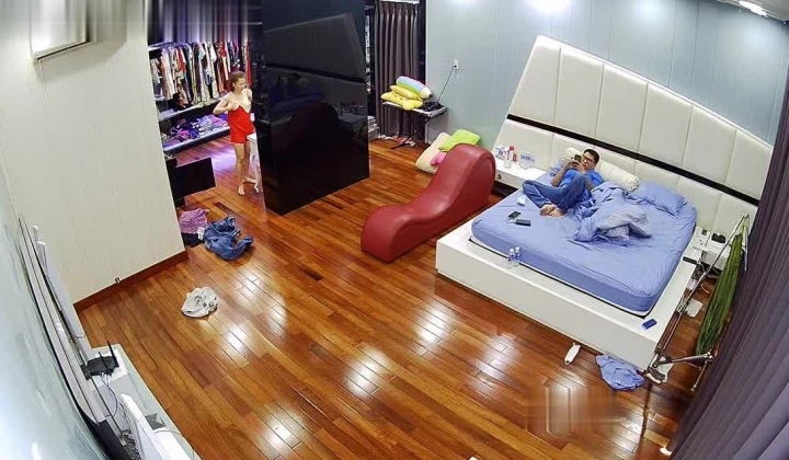 【破解摄像头】 豪宅夫妻每天吃饱了就花样操逼! 精彩值得收藏