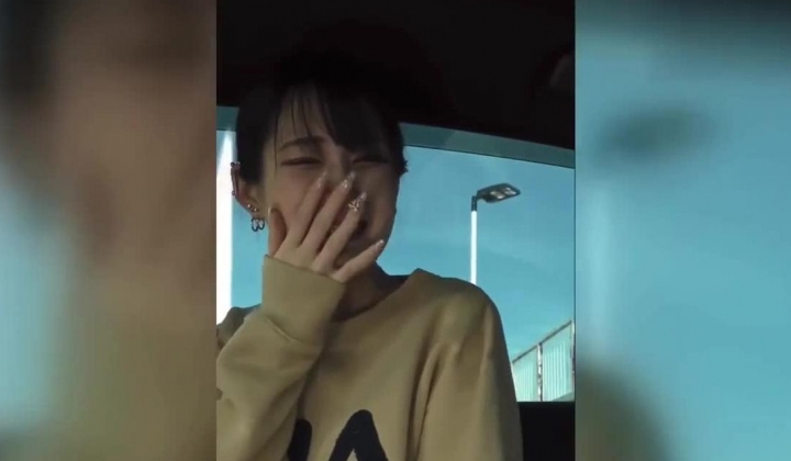 极品美娇妻车震口爆，太他妈喜欢这款了，口活技术一流看上去巨反差