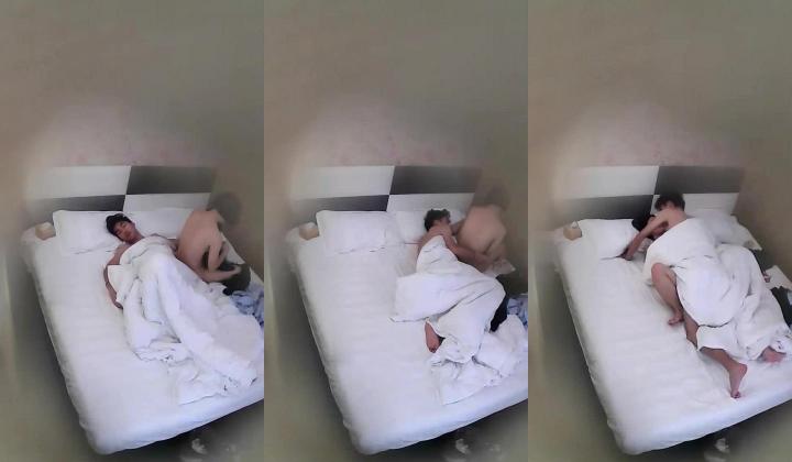《监控破解》偷窥小伙带着火爆身材的女友开房啪啪