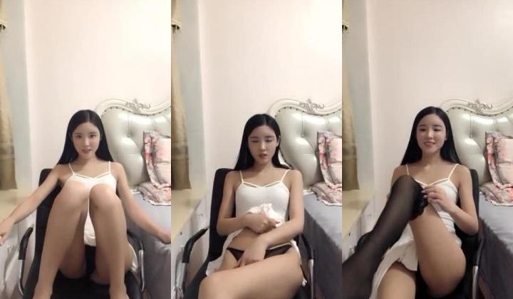 最美的外围女神alice 纤瘦瓜子脸明星级别颜值 大尺度紫薇漏出 众网友围观互动 颜值控强推
