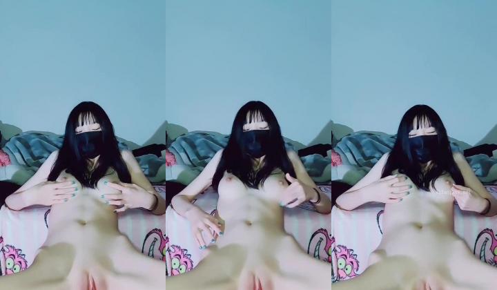 出道即巅峰新人露脸推特顶B王，人瘦奶大小魔女【蒂米】定制私拍，裸舞顶胯，道具紫薇无套啪啪内射