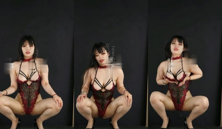 黑GIRL，女人味，露三点情趣裸舞，果然成熟女人活最好