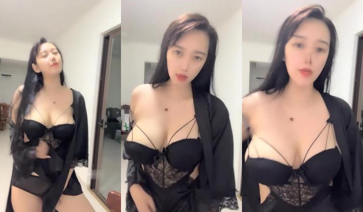 【178小宝贝】G奶小骚逼~奶子比脸大 沙滩车里玩奶揉逼 商场逼塞跳蛋 真过瘾!!