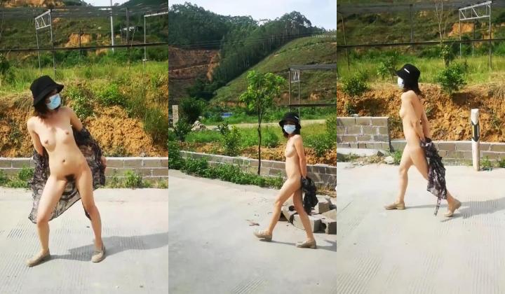 ️最新 ️露出女神 ️玉林露出人妻『娇娇』白天全裸行走收获目光无数 多场所大胆全裸显示自己傲人身