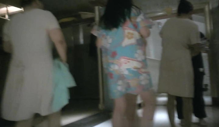 国内『温泉会所』贴脸偷拍沐浴更衣泳池戏水 超多美女良家少妇近距离接触
